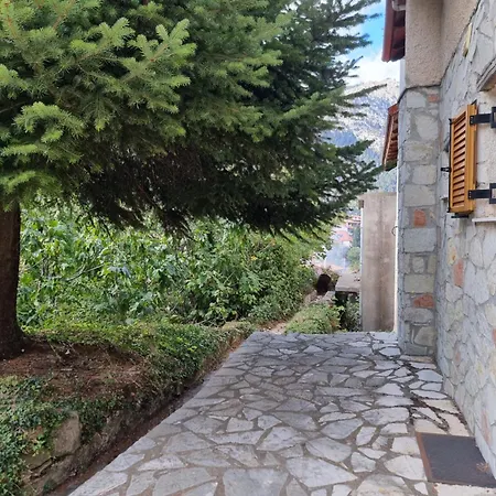 7hills Waterfall By Alure * Επτάλοφος